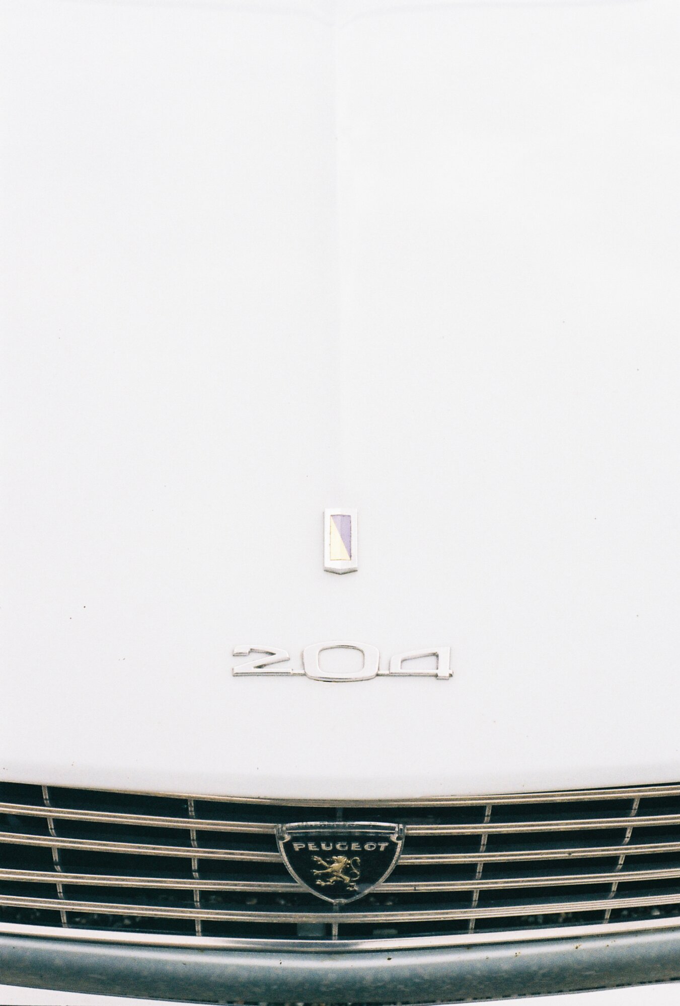 • Retro car •