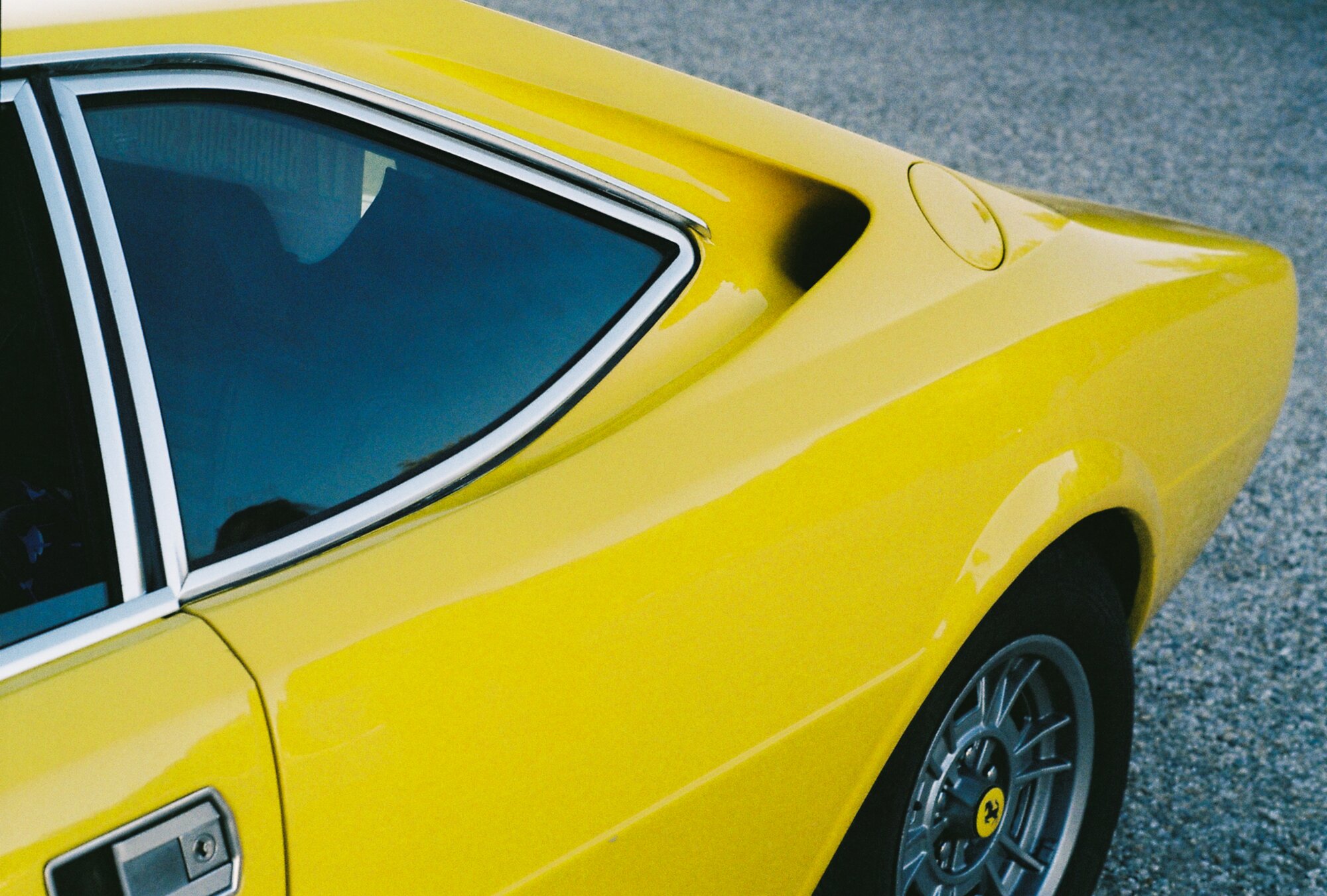 • Retro car •